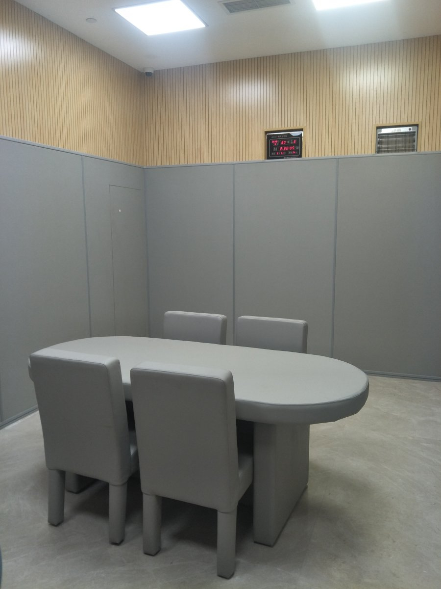 內(nèi)蒙包頭紀委談話室建設防撞軟包案例