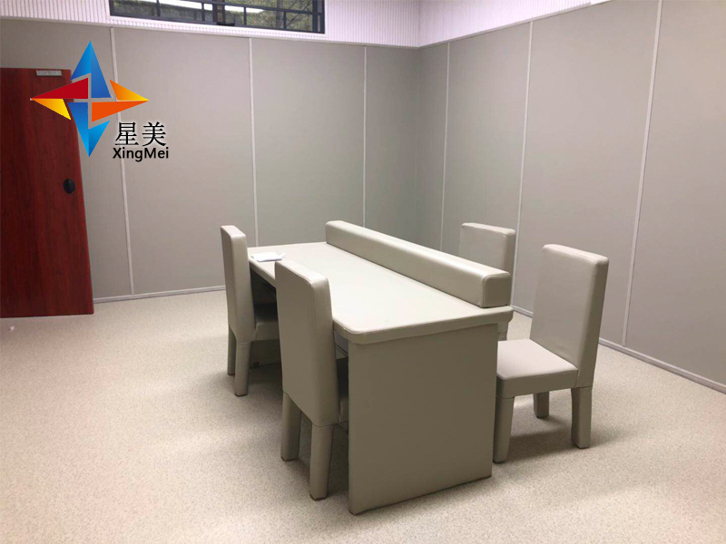審訊室防撞軟包+審訊桌椅，談話室軟包防撞桌椅廠家