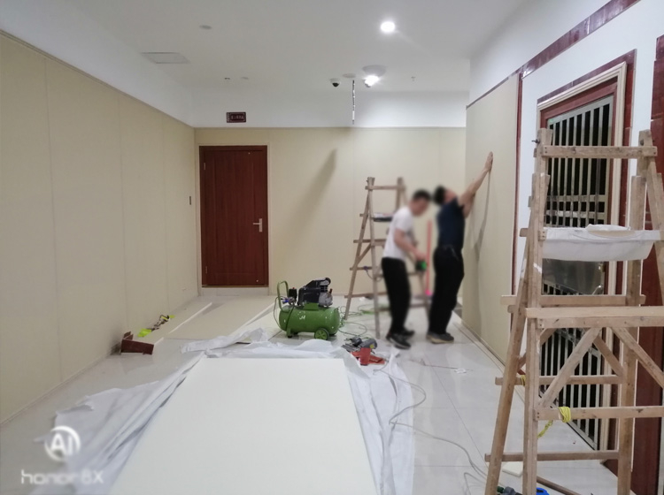 談話室墻面軟包室內(nèi)建設(shè)方案,加防撞建設(shè)，談話室軟包廠家